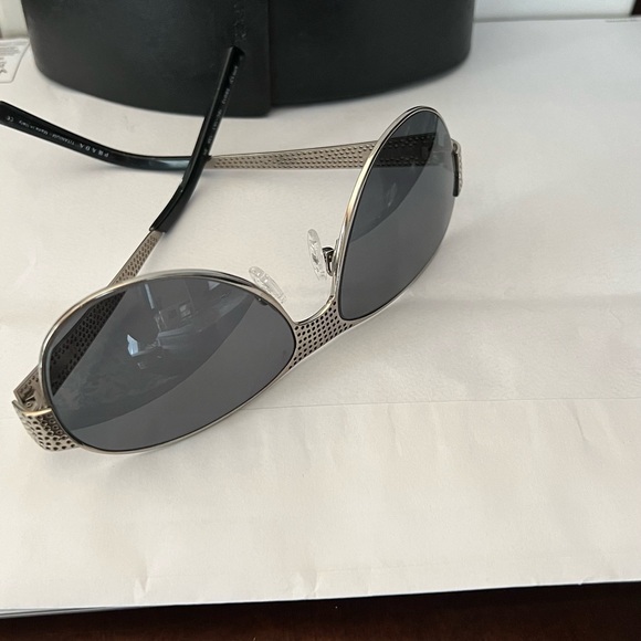 aviator sunglasses - Prada Titanium, polarized - Picture 9 of 12